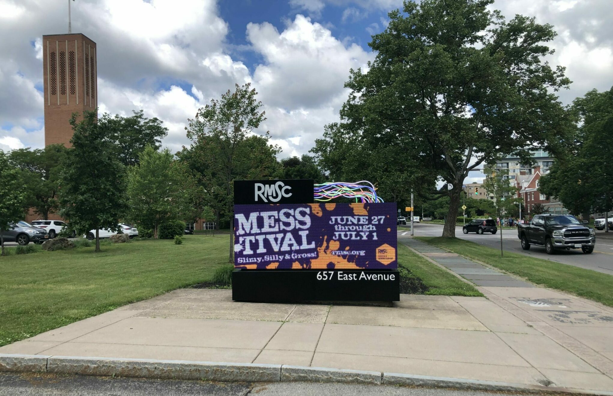 Rochester Museum and Science Center New Digital Sign & Message Board